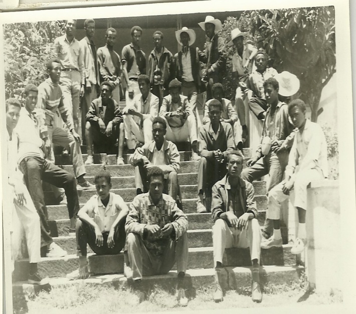 አምቦ ቀ.ኃ.ሥ. ማእረገ ሕይወት ሁለተኛ ደረጃ ት/ቤት እንዳረፍን