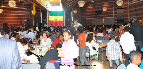 የኢትዮጵያን 2004 ዓ.ም. በጋራ ያከበሩት በስዊድንና አካባቢው የሚኖሩ ኢትዮጵያውያን