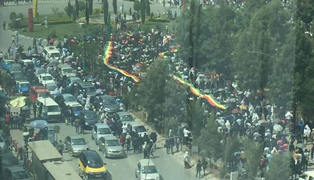 Thousends gather at funeral for 2 youngster killed in 22, Addis Abab. (January 6, 2020)