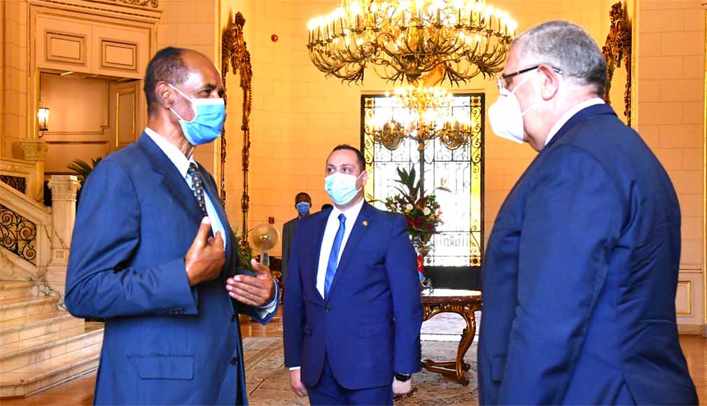 President Isaias Afwerki (L) and President Abdel Fatah Al Sisi (R)