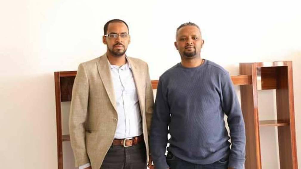 አቶ ነብዩን ስሑል ሚካኤል (በግራ) እና አቶ ሃፍታይ ገብረእግዚአብሔር (በቀኝ)