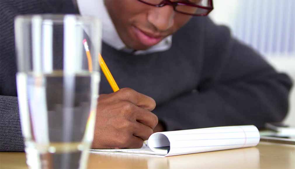 ዘርፎ ይሠጥ ነበር