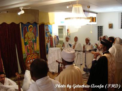 Fasika kidasé at Medhanialem Church in Stockholm